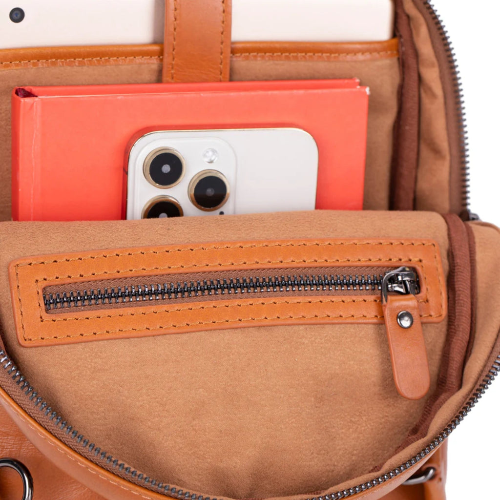 Leather Crossbody Bag – Unisex, Multiple Zipper Pockets, Suede-Lined Interior